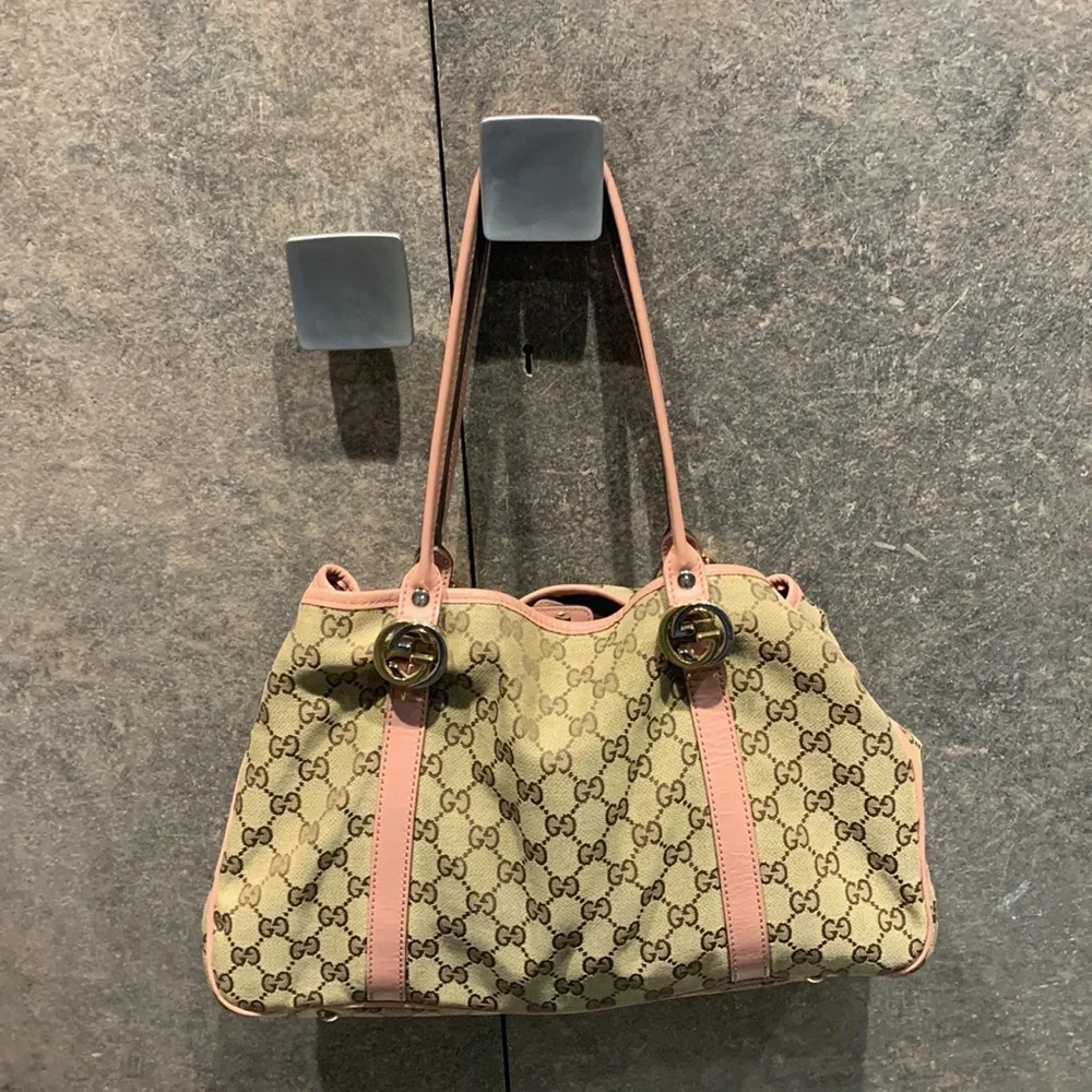 Heavily used Gucci shoulder bag - Picture 2 of 10